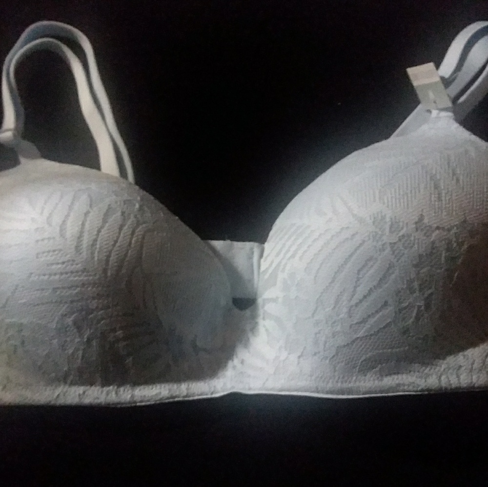 PINK. PUSH UP BRA.  SIZE MEDIUM.